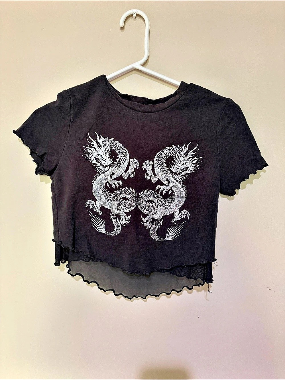 Forever 21 Dragon Graphic Short Sleeve Top Size Medium
